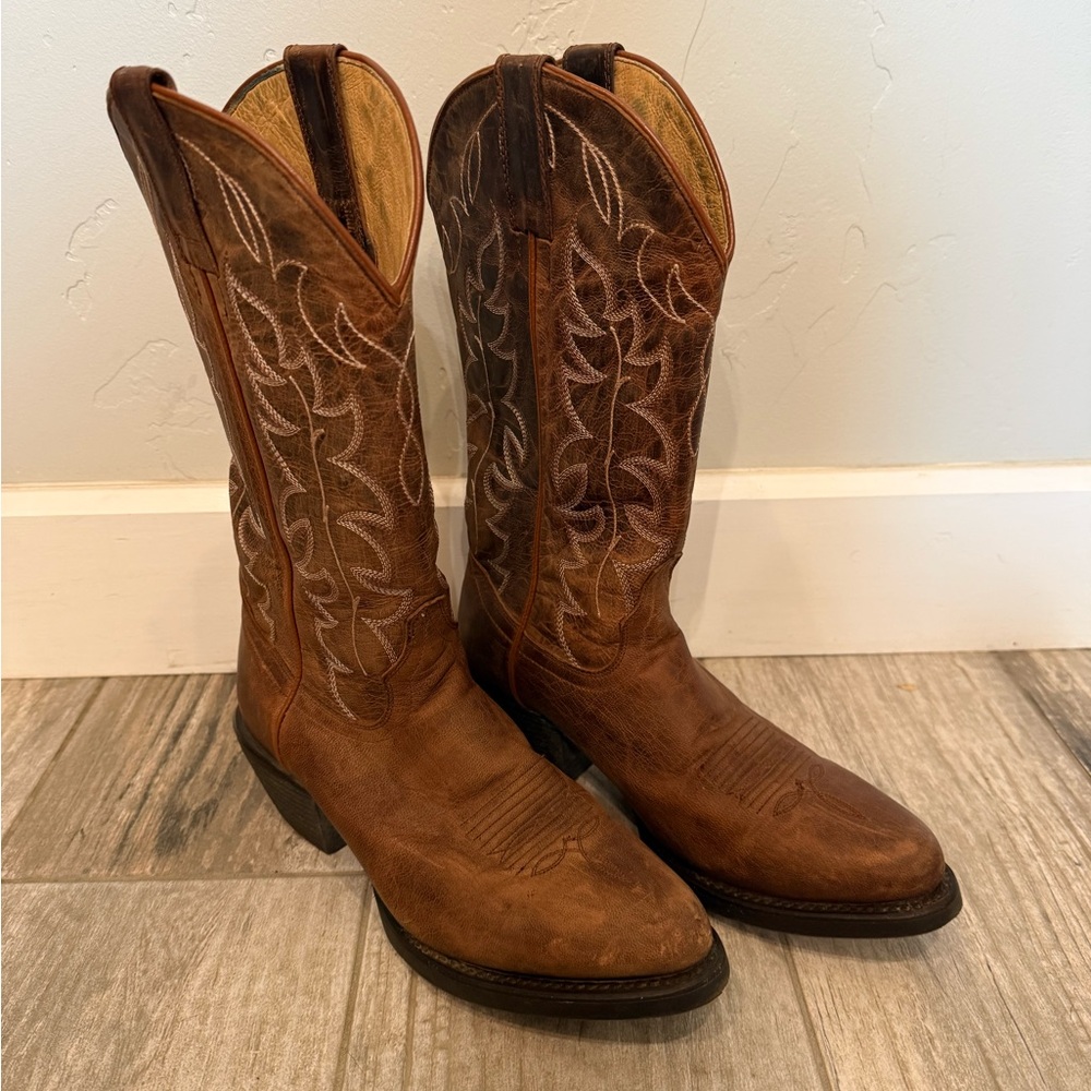 Shyanne Woman’s Brown Boots - Round Toe
